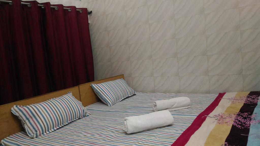 Goldy Guest House Váránaszi Kültér fotó