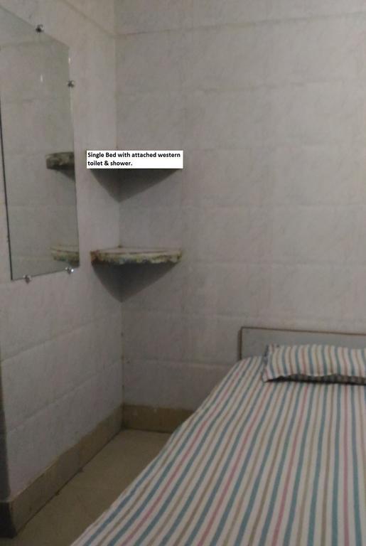 Goldy Guest House Váránaszi Kültér fotó
