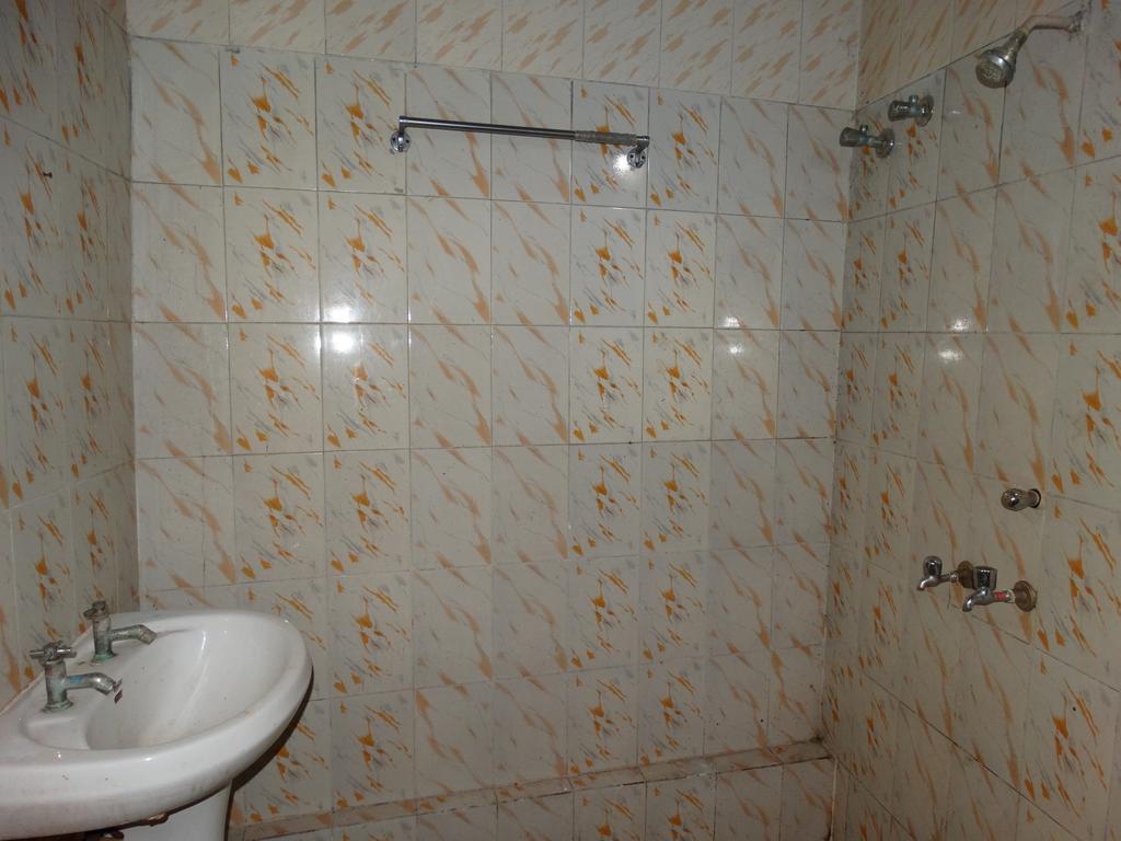 Goldy Guest House Váránaszi Kültér fotó