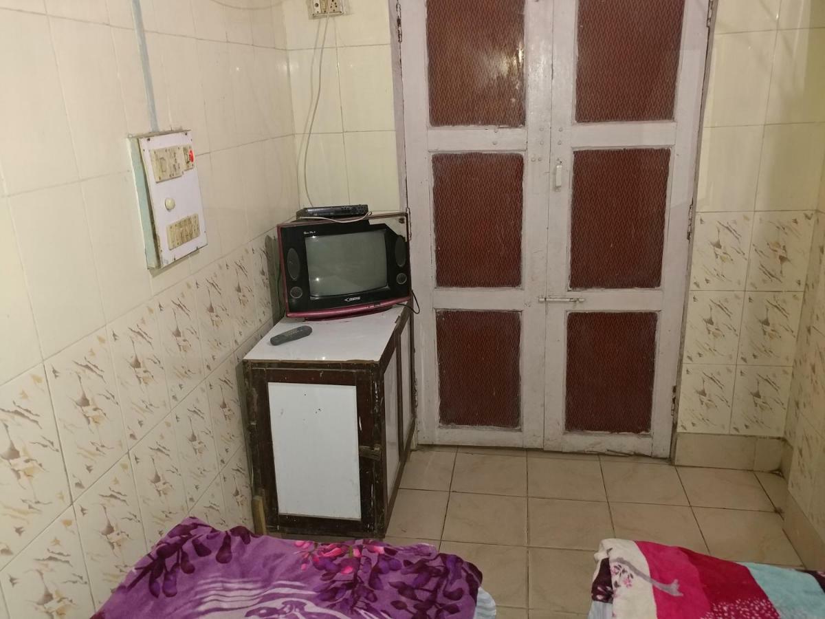 Goldy Guest House Váránaszi Kültér fotó